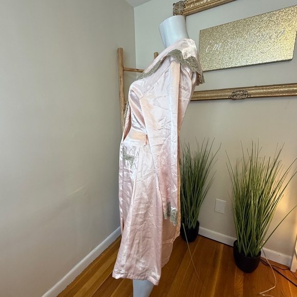 Victoria’s Secret 2nd Skin Liquid Satin Regency Robe Chantilly Lace Rare PS VTG - Picture 8 of 11
